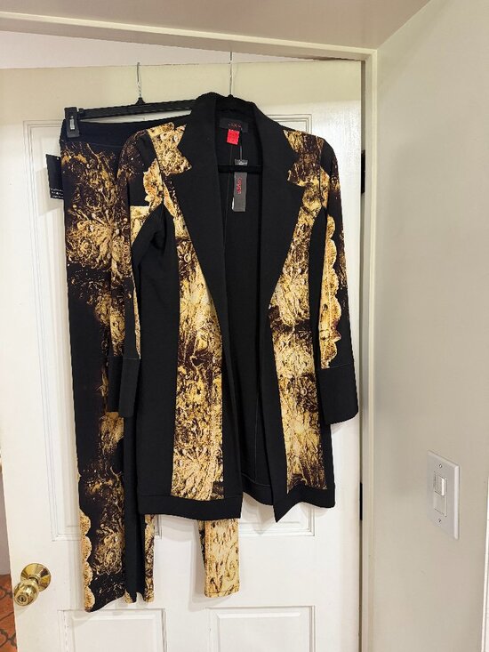 Eva Varro Jackets & Blazers - NEW with Tags $450 Eva Varro Jacket (reversible) & Pants sz S
